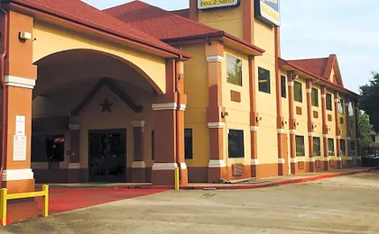 Scottish Inn & Suites Hobby Airport