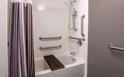 La Quinta Inn & Suites by Wyndham Portland DT/Maine Med
