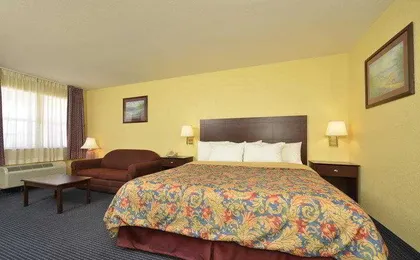 Days Inn Gun Barrel City