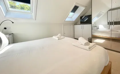 Clyde Villa