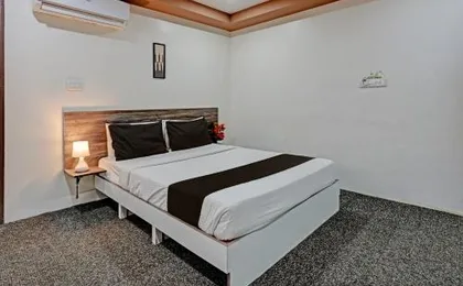 Hotel O Sri Sai sevalal comfort's