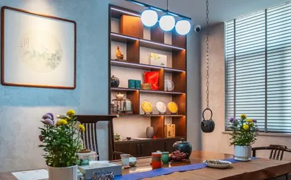 Can reside in a high-end villa (Longkan Wharf)