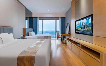 Yicheng Pazhou Poly World Trade Centre Apartment