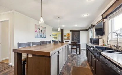 Sunsets & Serenity: Port Clinton Waterfront Stay 3 Bedroom Home