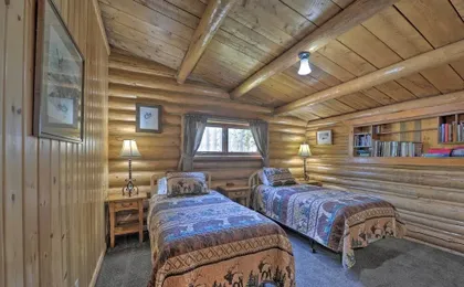 Cozy WY Home: Rivers, Lakes, Mountains, Wildlife