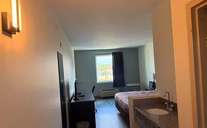 Regency Inn & Suites
