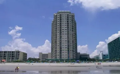 The Palace Resort by MB Rooms for Rent