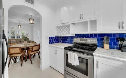 Spacious Stylish 2BR Retreat Near Victoria Park