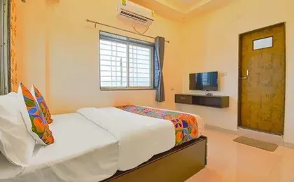FabHotel Golden Heights