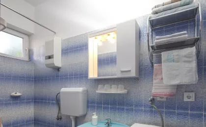 A 1 - Apt Near Beach with Patio, Parking And Grill