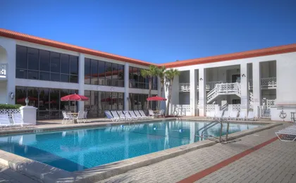 143 El Matador 2 Bedroom Condo by RedAwning