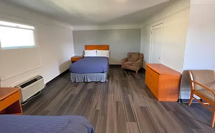 Holiday Motel