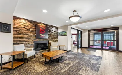 Red Roof Plus+ & Suites Malone