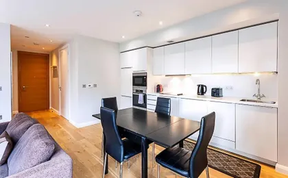Wonderful Holborn Apartment