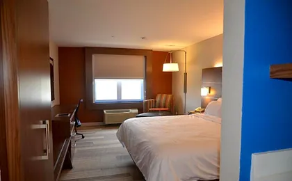 Holiday Inn Express & Suites Rochester by IHG