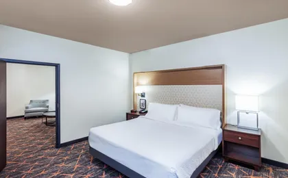 Holiday Inn & Suites Stillwater - University West
