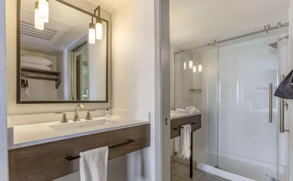 Windmill Suites Surprise, Ascend Hotel Collection