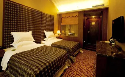 Chengdu Huanhua Jincheng Hotel