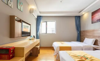 Seven Orange Hotel Shenzhen (Tianan Yungu Huawei Base Store)