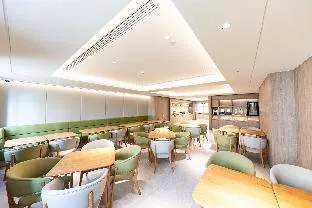 Ji Hotel Shanghai Daning International