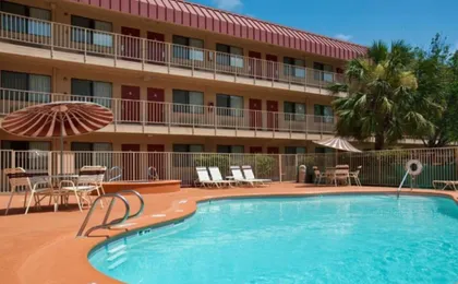 Red Roof Inn Corpus Christi South
