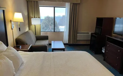 Days Inn by Wyndham Duluth Lakewalk