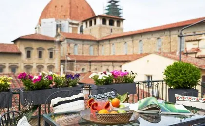 Best Location w/ Breathtaking Views Chic Palace
