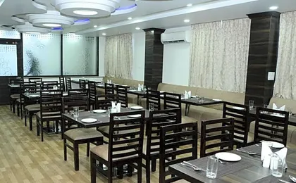 Hotel Om Palace