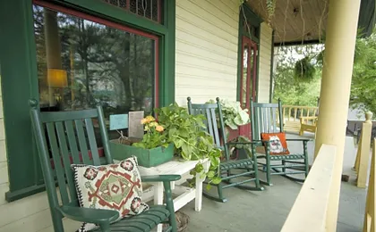 Peabody House Historic Inn And Cottages