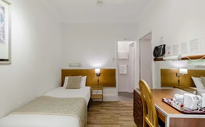 Falcon Hotel