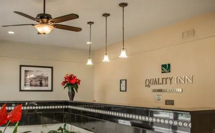 Quality Inn near Manatee Springs State Park
