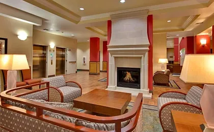 Holiday Inn & Suites Bakersfield by IHG