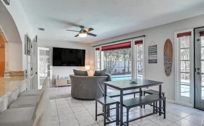 Poolside Oasis! Family Escape in Safety Harbor