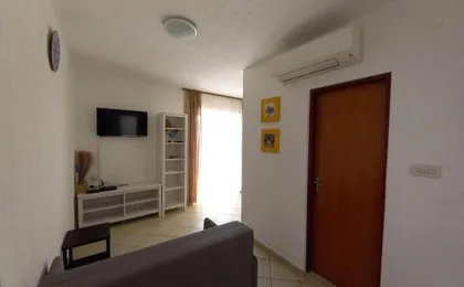 Lovorka Apartmani
