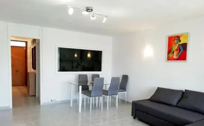 Cozy apartment near the sea