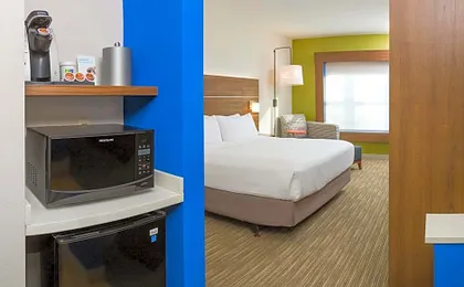 Holiday Inn Express Hotel & Suites White River Junction By IHG