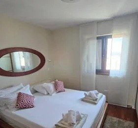 Apartments Luana with private jacuzzi