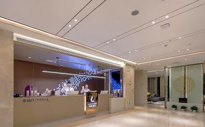 Lavande Hotel Wuhan 2nd Guanggu Road