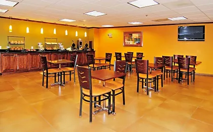 Holiday Inn Express And Suites Washington DC Noma By IHG