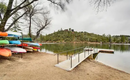 Groveland Vacation Rental w/ Private Deck & Grill!