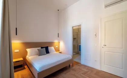Stylish 2-Bedroom Stays near Colosseum