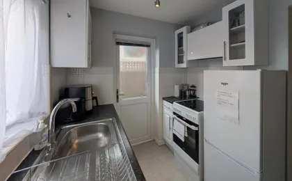 Comfortable 2-bedroom House With Free Parking