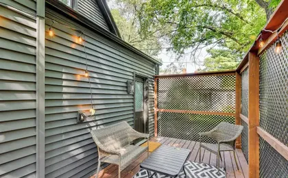 2 MI to Notre Dame: Dog-friendly Home w/ Yard!