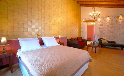 Casa Moazzo Suites and Apartments