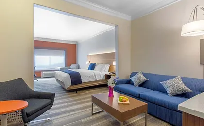 Holiday Inn Express Houston-Alvin By IHG