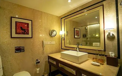 Sheraton Grand Pune Bund Garden Hotel