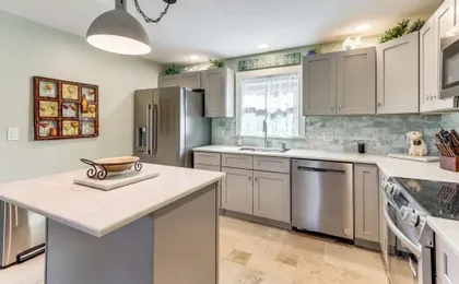 Walk to Parks, Eats & Bars: Stuart Home w/ Patio