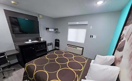 Super 8 by Wyndham Emporia