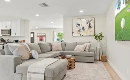 Just Listed! Old Town Paradise W/htd Pool & Spa!