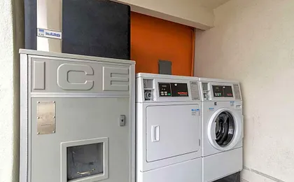 Motel 6-Long Beach, CA - International City